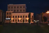 Bulak Hotel The Cathedral of Peter and Paul in Kazan 주변 호텔