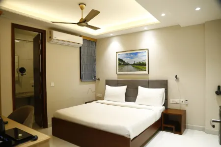 Jaiminis Landmark Отели рядом с достопримечательностью «Храм Йогмайи»