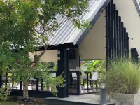 CoCo Tree Resort - parking