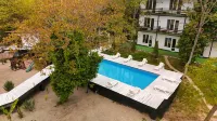 Aqua Resort Hotel - Beach