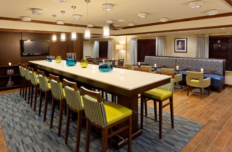 Hampton Inn Franklin/Milford photo 5