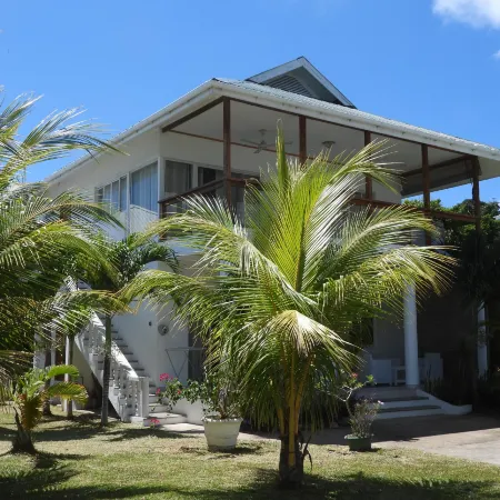 Castaway Lodge