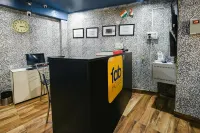 FabHotel Model Town Hotel a North Delhi
