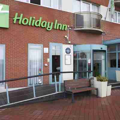 Holiday Inn Calais Hotel Exterior