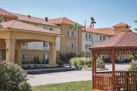 La Quinta Inn & Suites by Wyndham Lancaster - 2-Star