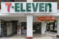 LumaNest Senawang Hotel di Ampangan