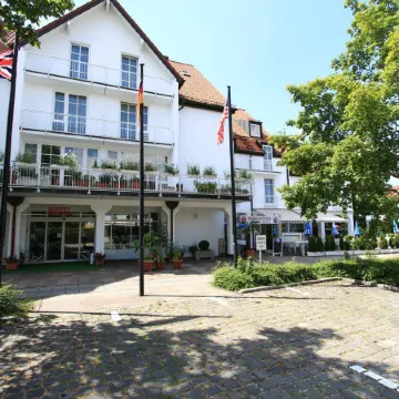 Abasto Hotel Eichenau Отели в г. Айхенау
