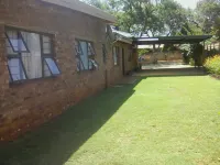 White Rose Guest House - Pools