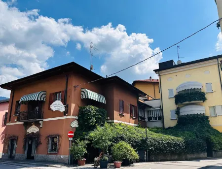 Hotel Ristorante San Giuseppe Отели рядом с достопримечательностью «Villa Erba, Cernobbio, Italy»