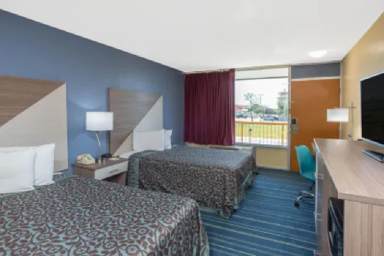 Days Inn by Wyndham Salem, Illinois Hotels in 