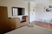 The Australian Hotel Motel - Motels