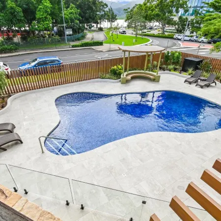 Cairns Plaza Hotel