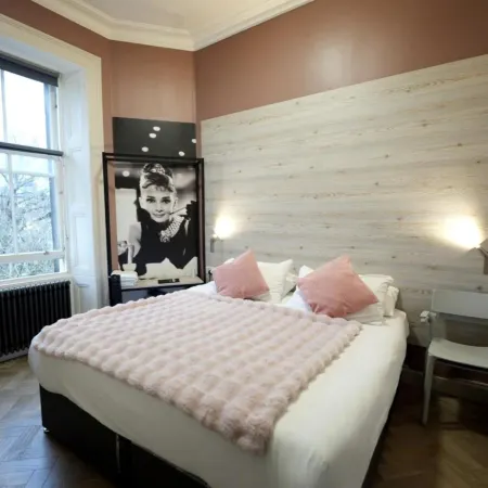 West End Hotel