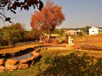 Tsanana Log Cabins and Mullberry Lane Suites