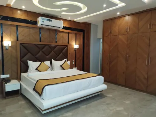Club 21 by Sariska Fun City - Holiday Apartments