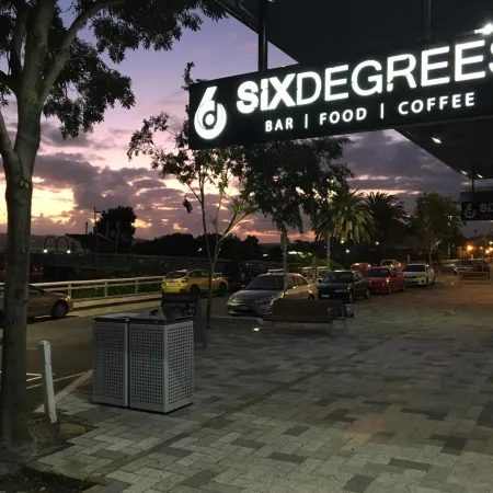 Six Degrees Boutique Hotel