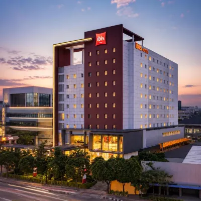 Ibis Surabaya City Center Hotels near Graha Bumi