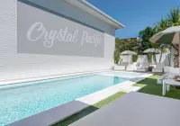 Crystal Pacific Palm Beach - Homestays