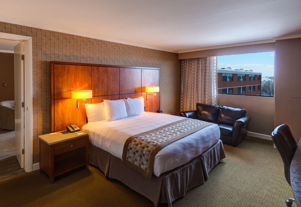 DoubleTree by Hilton Akron Fairlawn