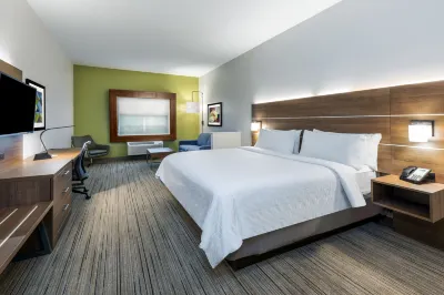 Holiday Inn Express & Suites Ozona