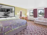 Super 8 by Wyndham Independence IA Hotels in Independence