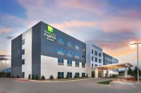 Holiday Inn Express & Suites Waco Downtown Hotel dekat Computer Science Department at Baylor University