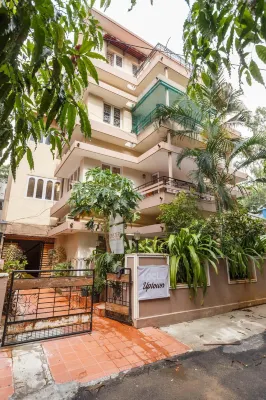 Locul Uptown - Near Bangalore Palace Grounds Hotel a 