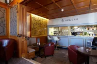 Royal Esplanade Hotel - bar