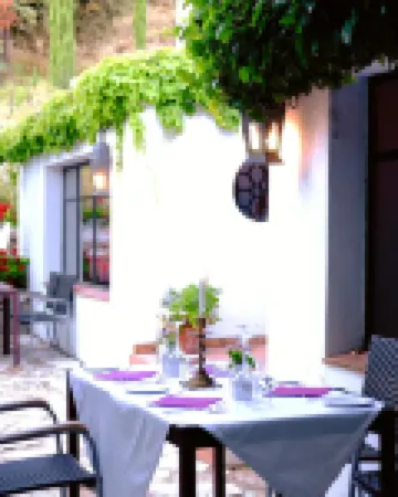 Los Pilares De Ronda