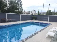 Orchid Riverview Hotel - Pools