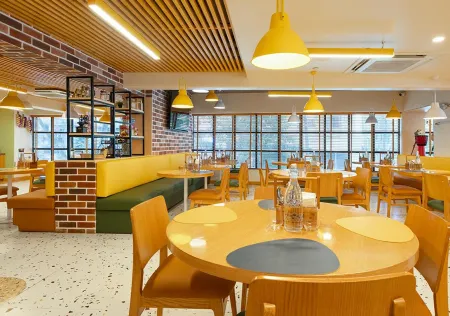 Bloom Hub Weh Andheri Отели рядом с Аэропорт Чатрапати Шиваджи