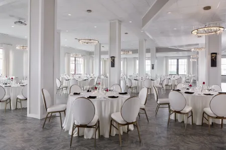 The Olive Ann Hotel, Grand Forks, a Tribute Portfolio Hotel Отели в г. Гранд Форкс