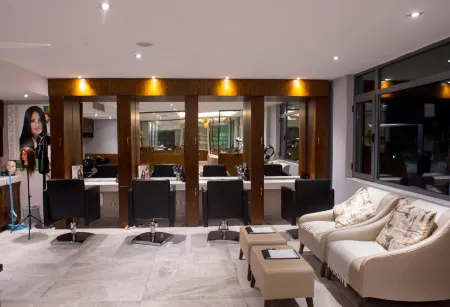 The Francis Hotel Отели рядом с достопримечательностью «Nike Art Gallery, Abuja»