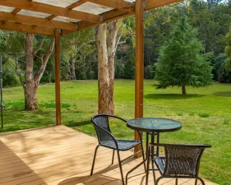 Russell Falls Holiday Cottages Hotels in New Norfolk