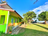 Ava Beach Pakbara Hotels in La-ngu