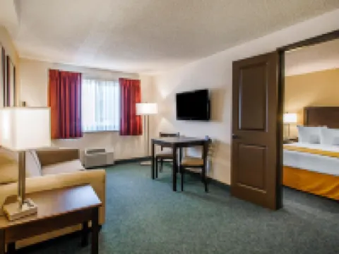 クオリティ イン & スイーツ スプリングフィールド - ユージーン ノース スプリングフィールドのホテル