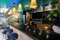 Golden Ville Hotel - ที่มีบาร์