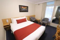 Townhouse Motel Cowra - parking