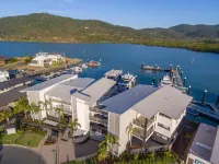 Harbour Cove - Mountain view