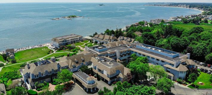 Water's Edge Resort & Spa Отели в г. Мидлсекс