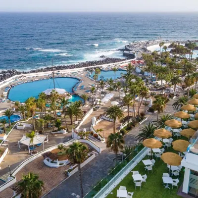 هوتل فاليمار Hotels near بلايا مارتيانيز