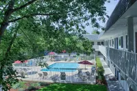 Motel 6 Issaquah, WA - Seattle - East - Rooftop Pools