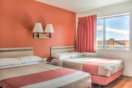 Motel 6 Mojave, CA Отели в г. Мохаве