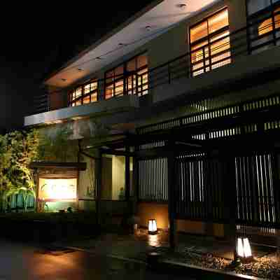 奈良信貴の湯温泉　和のオーベルジュ柿本家 Hotel Exterior