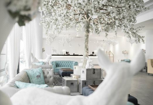 크리애이터 호텔