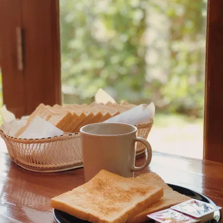 The Cozy Hotel Отели рядом с достопримечательностью «Ват Тхамкаолуанг»