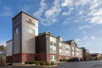 La Quinta Inn & Suites by Wyndham Stonington-Mystic Area Hotels in Pawcatuck