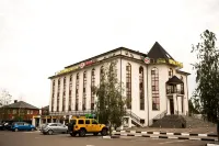 Pyramid Hotels in Podolsky District