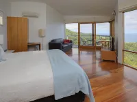 Chris's Beacon Point Restaurant & Villas Hotels in Apollo Bay