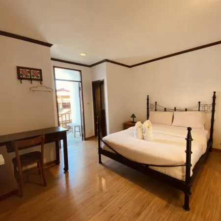 Sri Chiangkhan Hotel